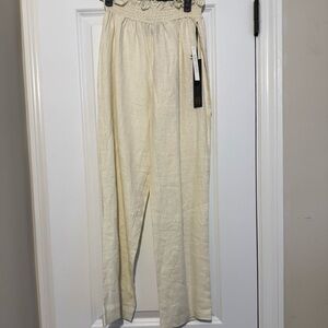 Women’s House of Harlow 1960 Cream Linen Pants. NWT